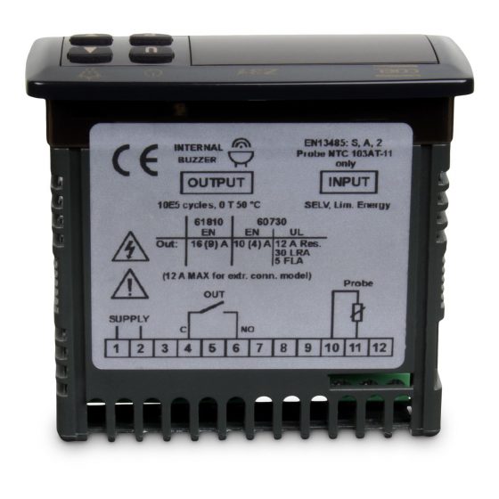 Controlador digital de refrigeração Coel Z31-GR-PCOF1 visto da parte superior.